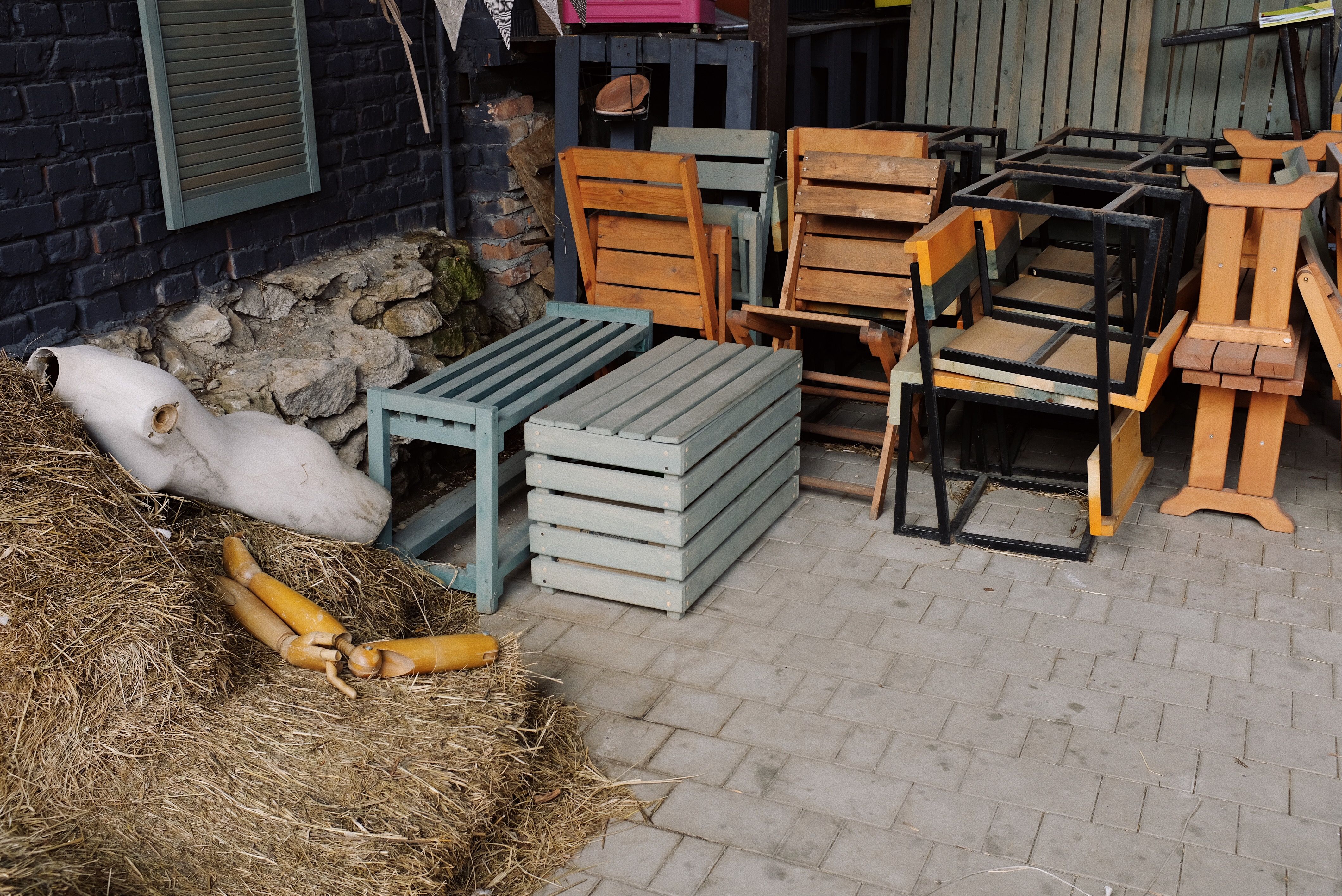 Móveis de pallets em área externa e jardim