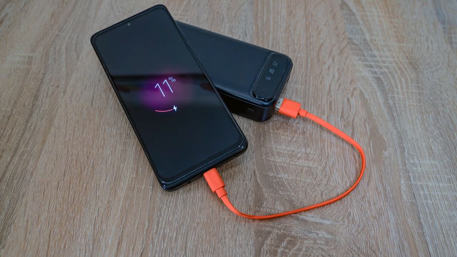 Ventilador portátil carregando por cabo USB-C