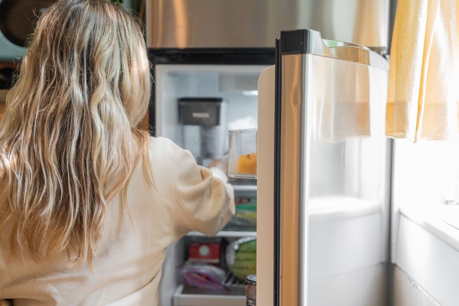 Organizadores de Geladeira: Guia para Economizar Espaço