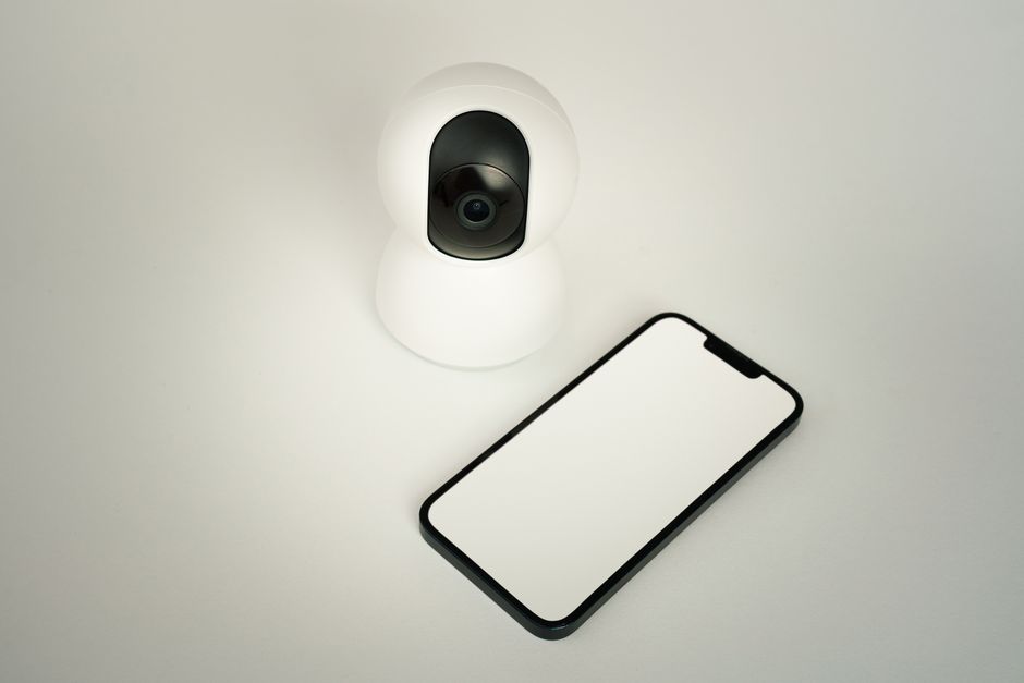Tela de celular mostrando a interface de uma câmera inteligente conectada à campainha